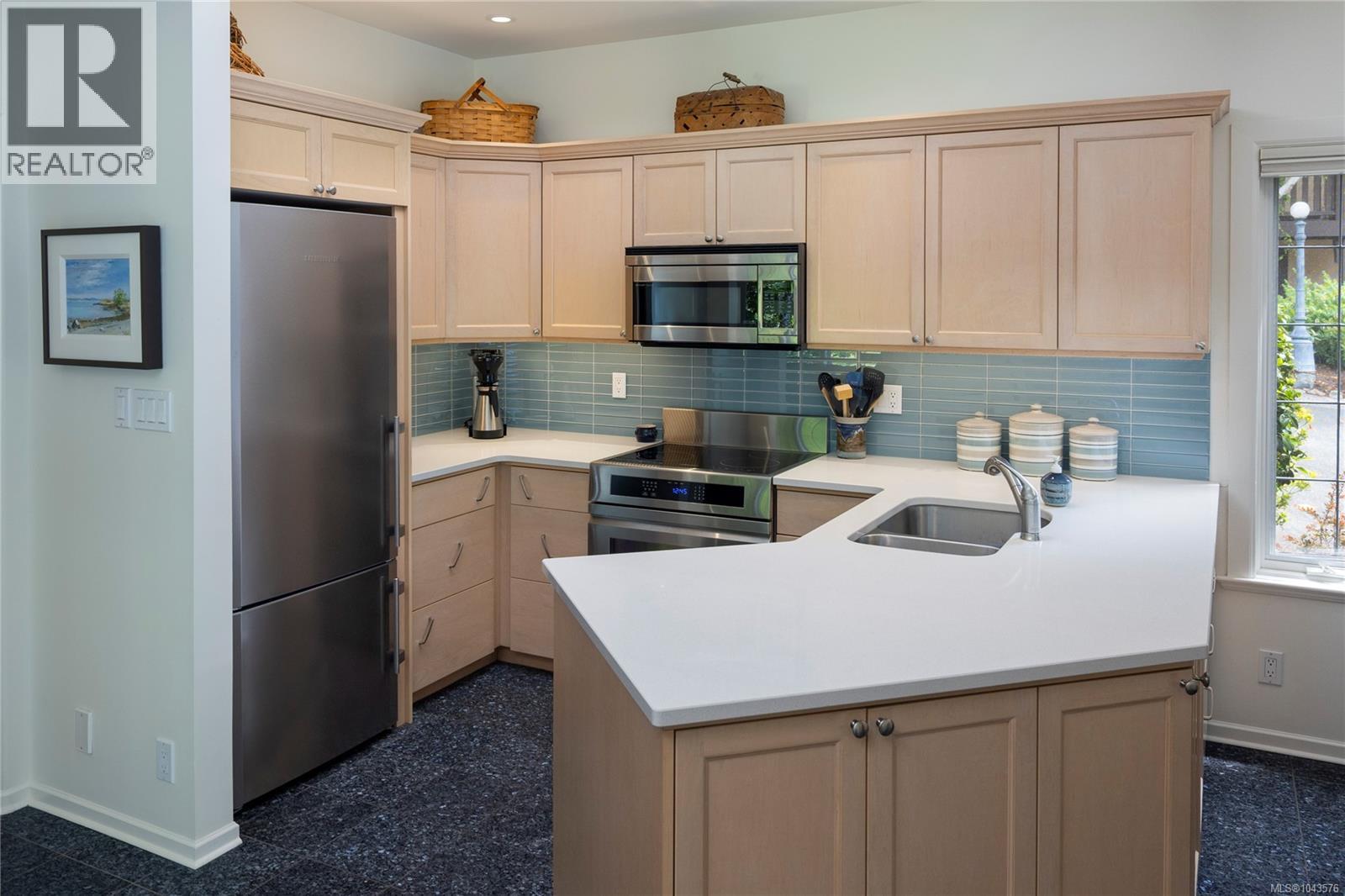 #8 1880 Chandler Ave - 12