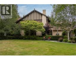 8 1880 Chandler Ave, Victoria, BC V8S1N8 Photo 35