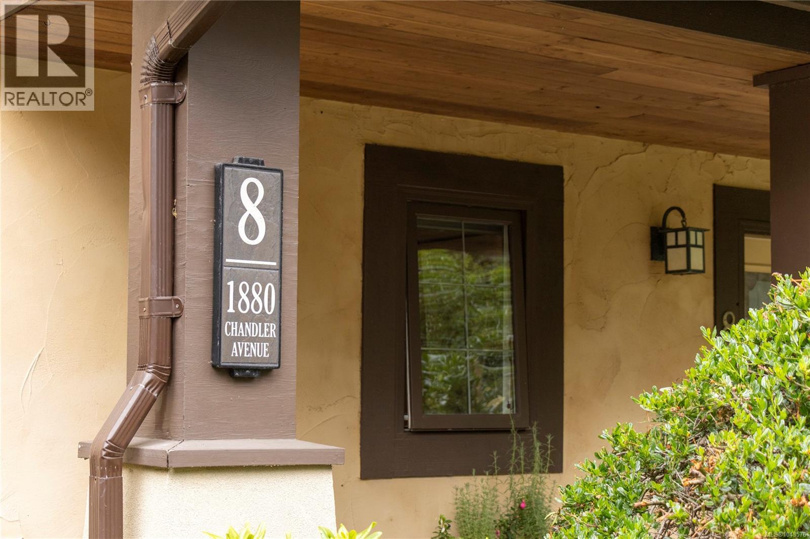 #8 1880 Chandler Ave - 31