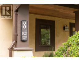 8 1880 Chandler Ave, Victoria, BC V8S1N8 Photo 31