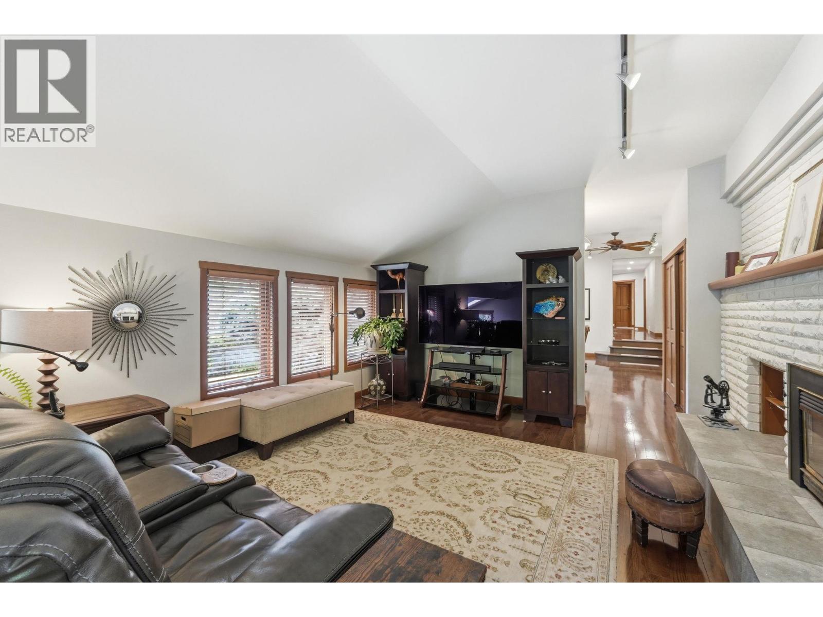 #168 1675 PENTICTON Avenue - 4