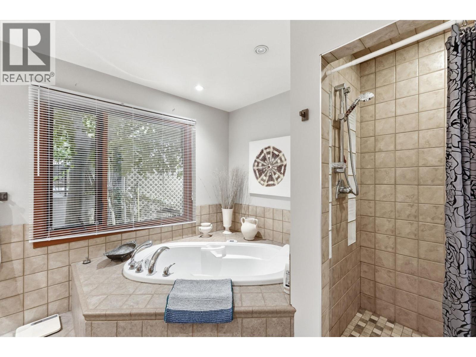 #168 1675 PENTICTON Avenue - 35