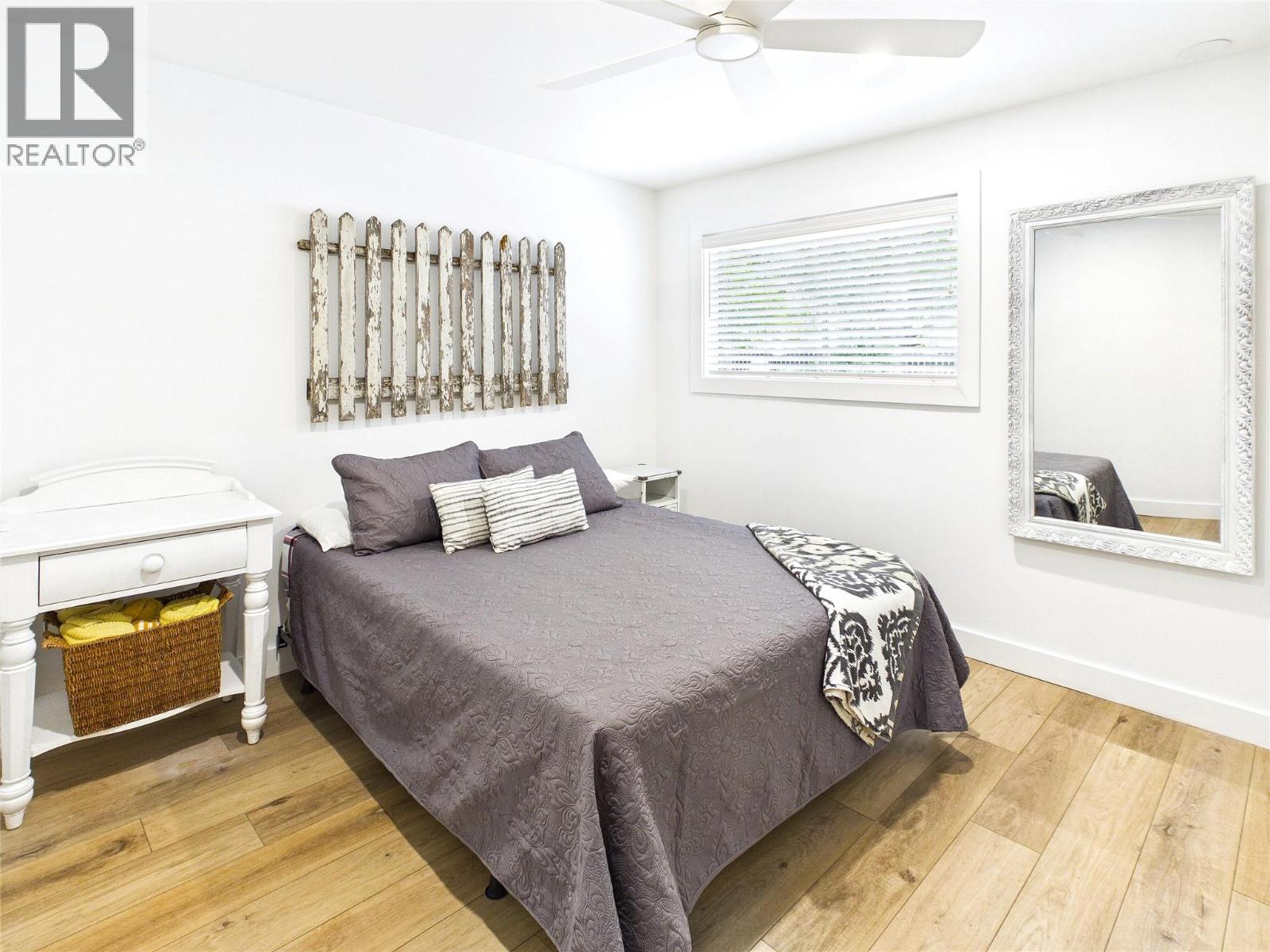 3718 Krestova Road - 23