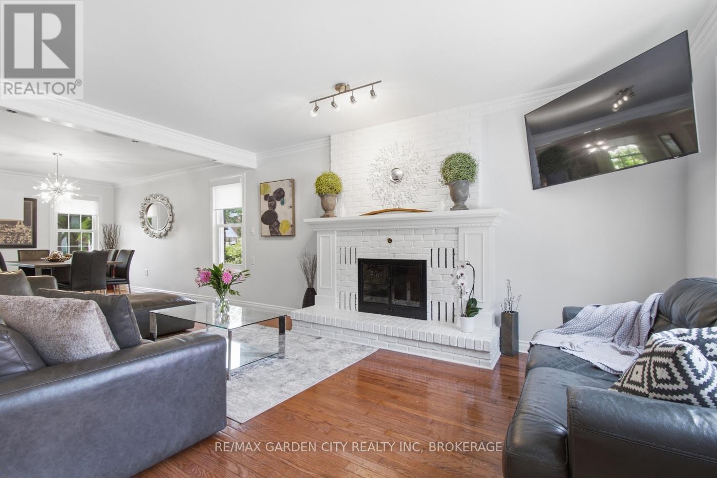 73 WEST FARMINGTON DRIVE - 13