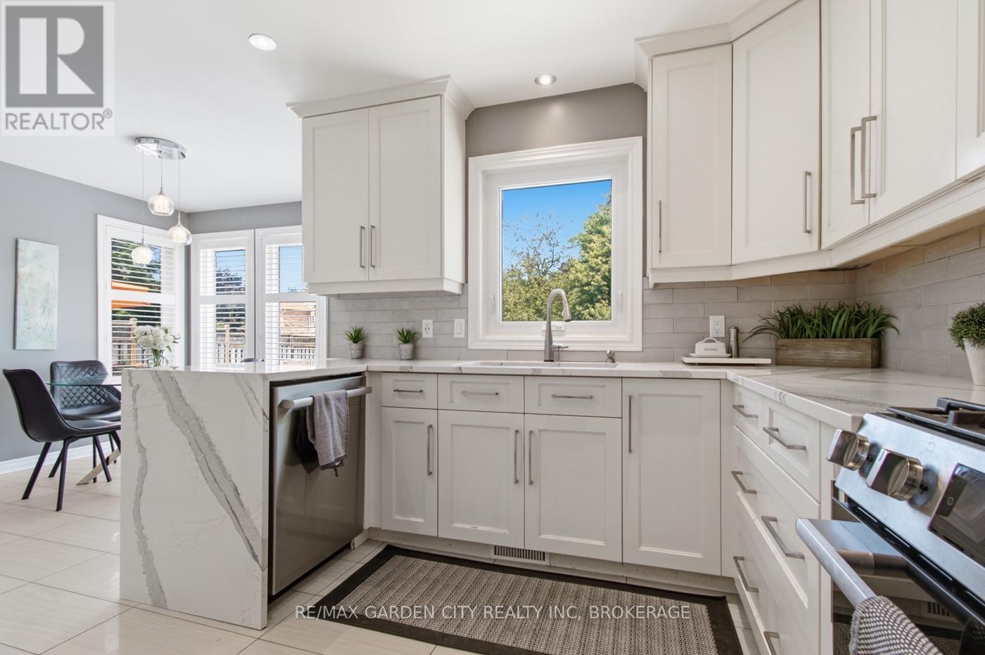 73 WEST FARMINGTON DRIVE - 16