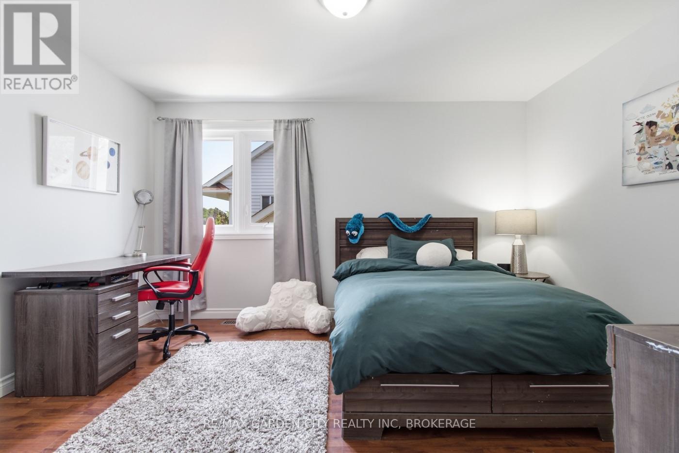 73 WEST FARMINGTON DRIVE - 31
