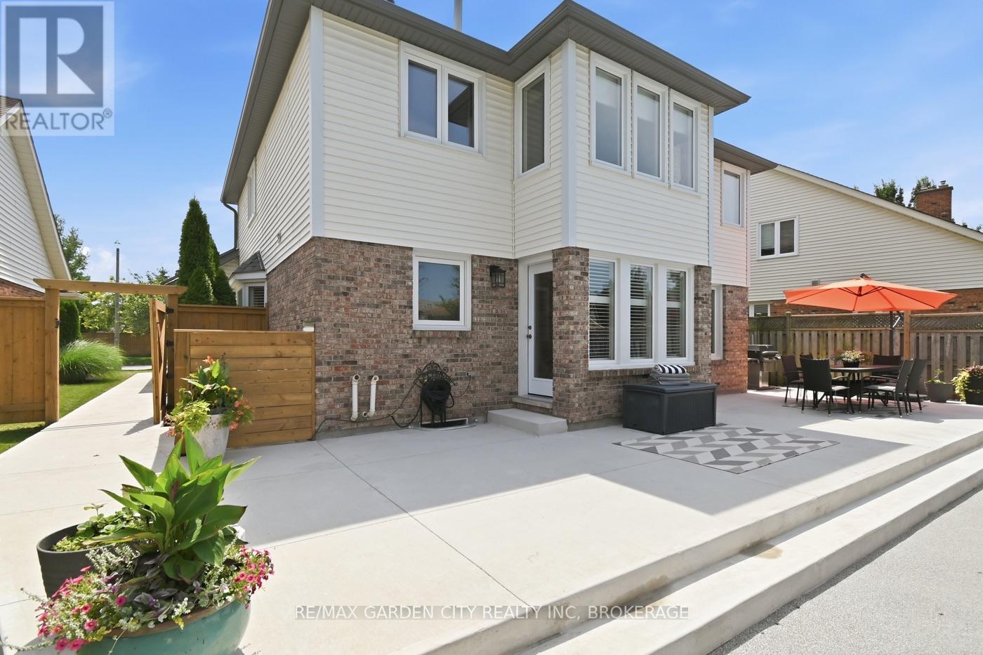 73 WEST FARMINGTON DRIVE - 43