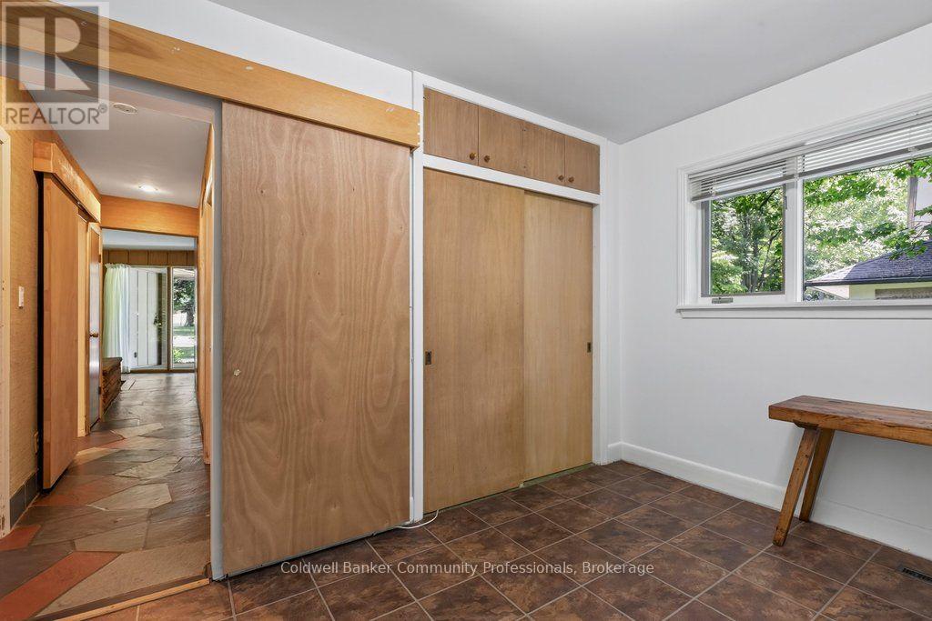 44 COLQUHOUN CRESCENT - 24