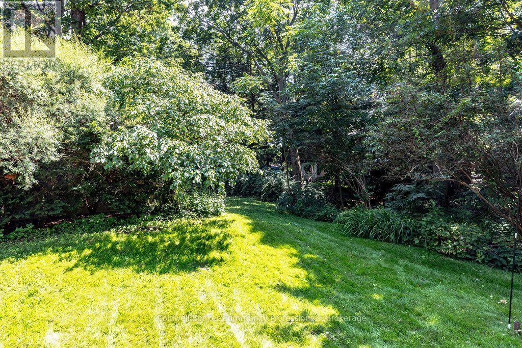 44 COLQUHOUN CRESCENT - 36