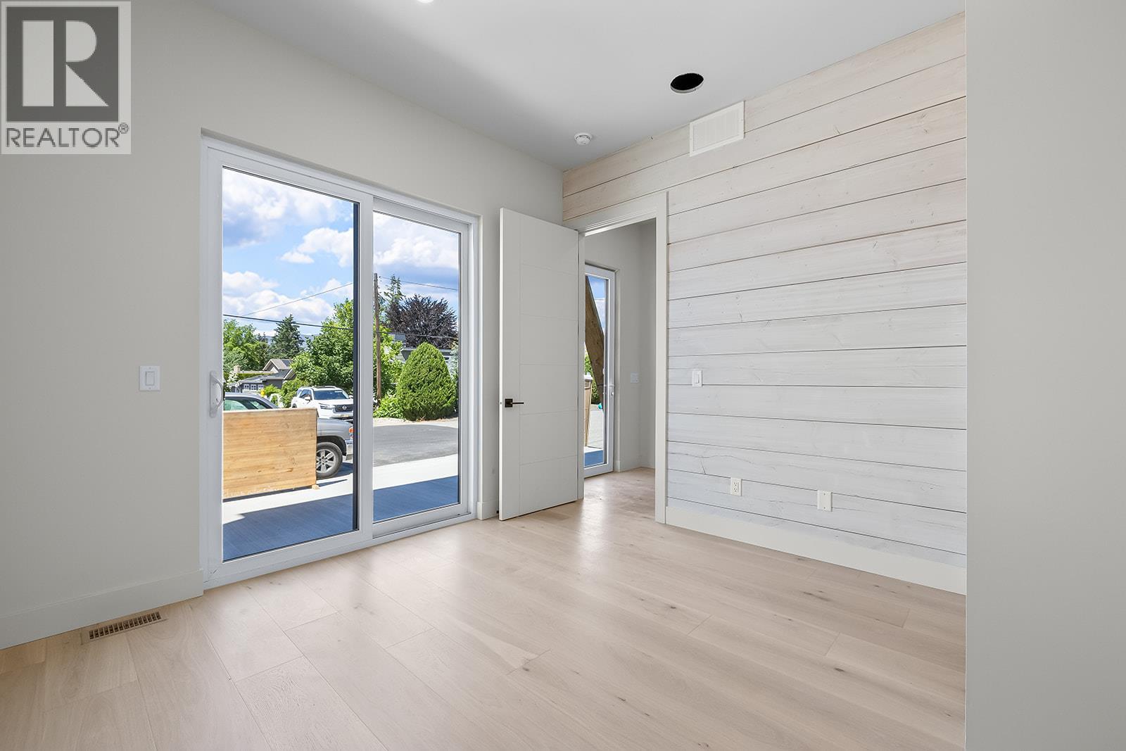 #2 4495 Walker Road - 33