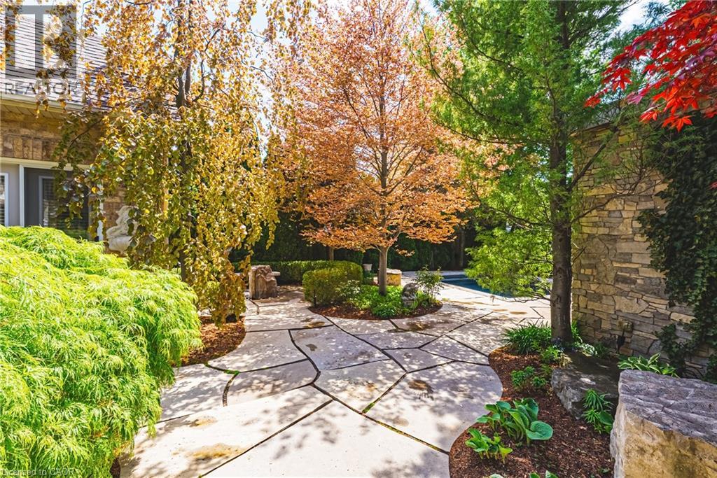 2178 BERWICK Drive - 38