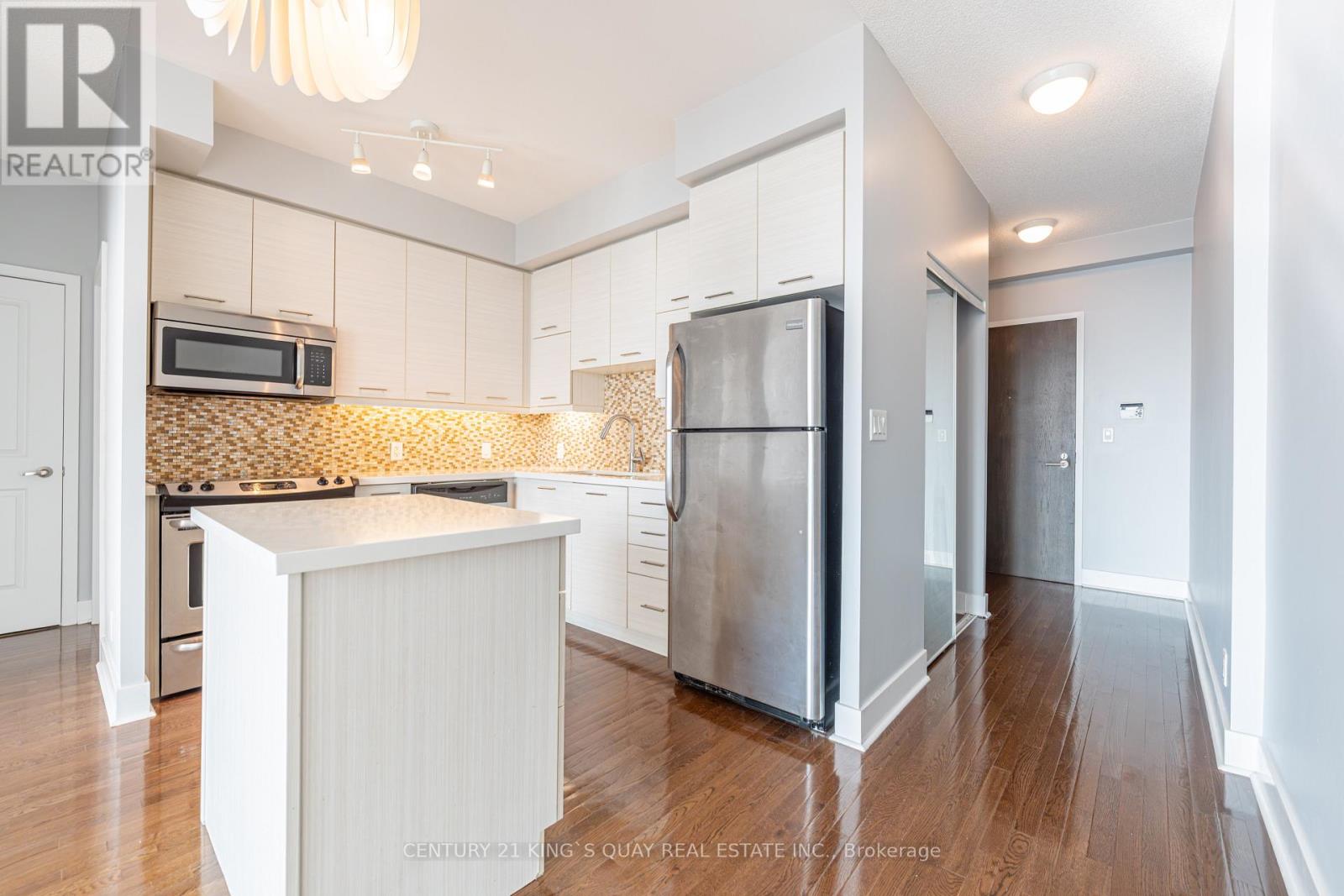 #PH 11 26 NORTON AVENUE - 11