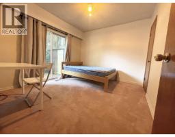 697 Fairview Street, Coquitlam, BC V3J4B3 Photo 9