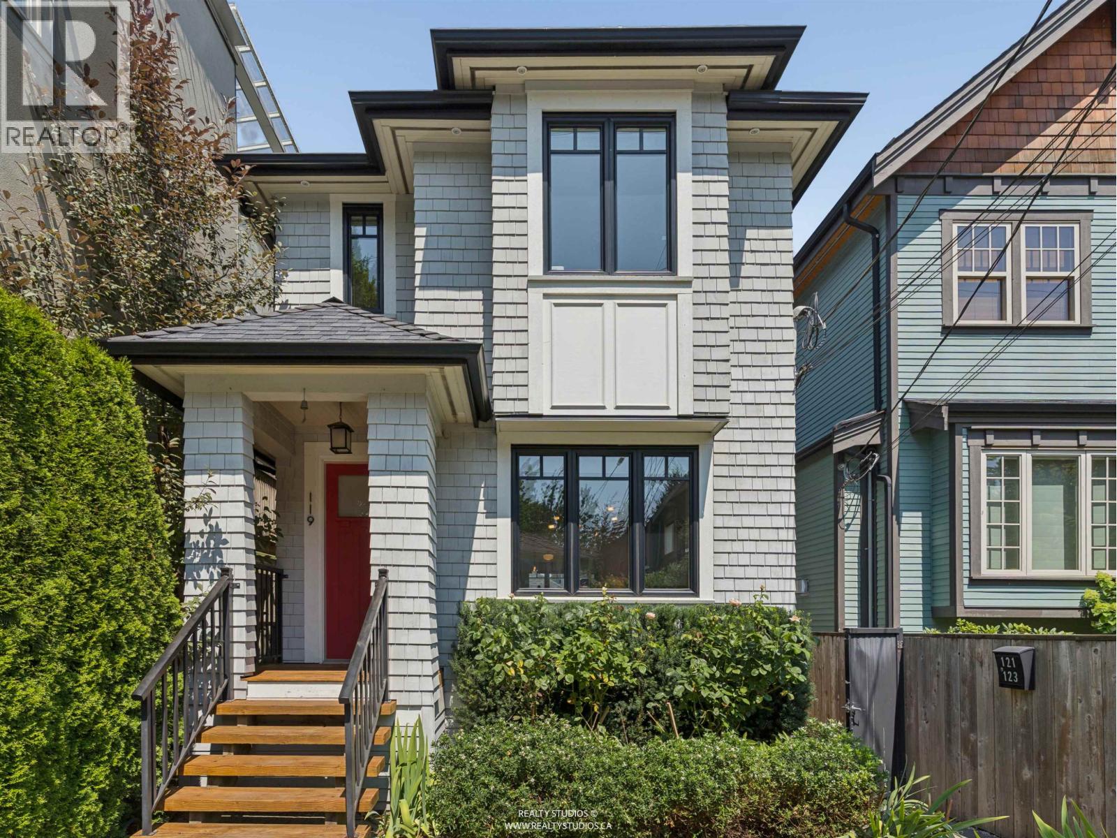 119 E 27TH AVENUE