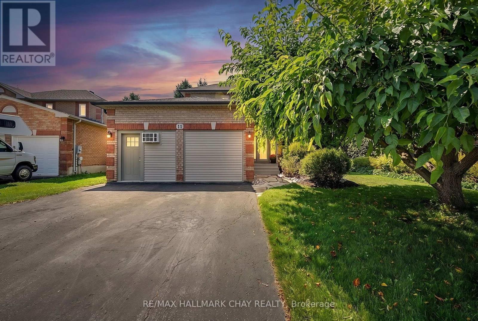 11 DUGDALE AVENUE - 2