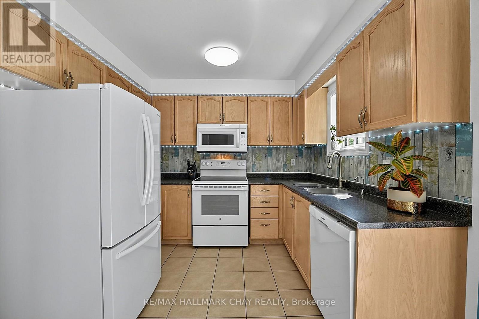 11 DUGDALE AVENUE - 8