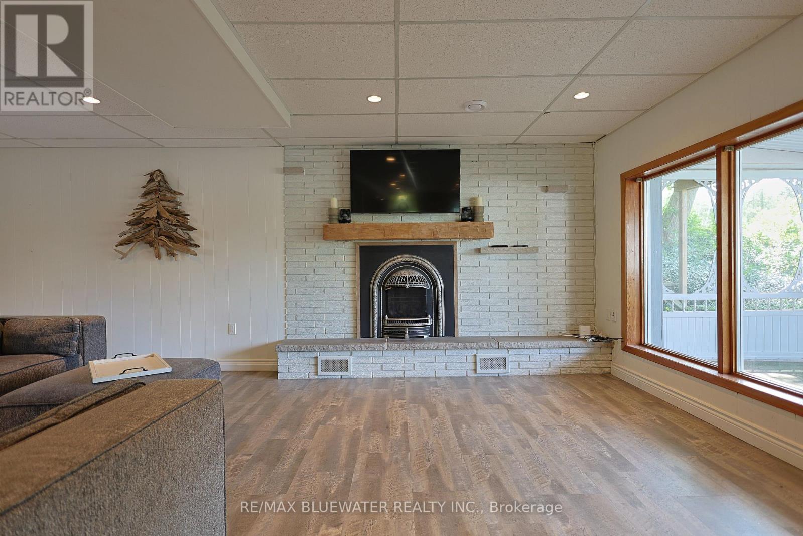 9994 EDWARD STREET - 19