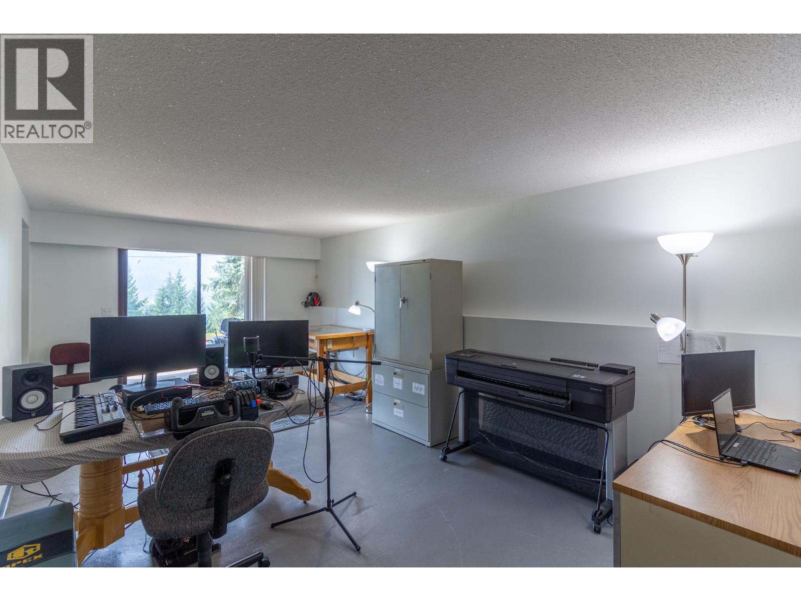 7546 Upper Balfour Road - 30