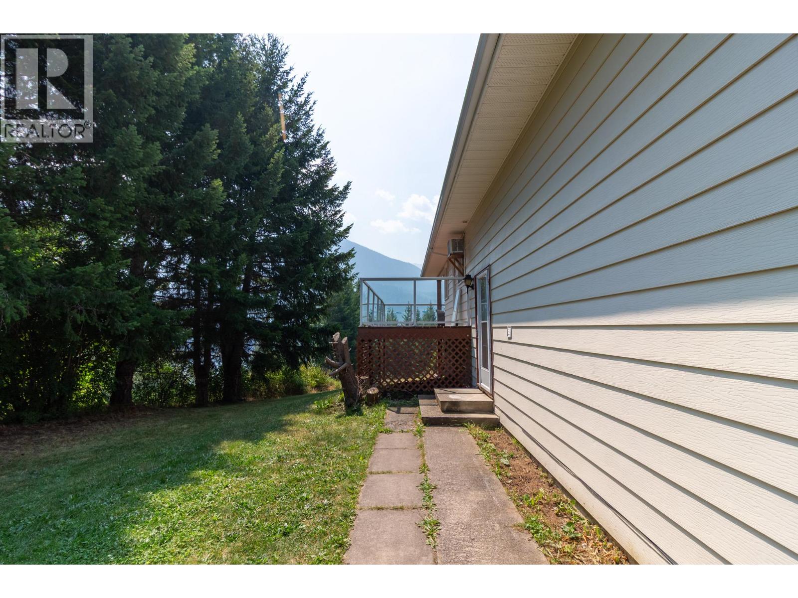 7546 Upper Balfour Road - 4