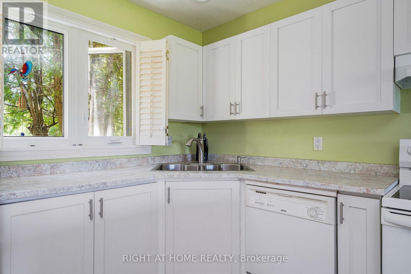569 OXBOW CRESCENT - 6