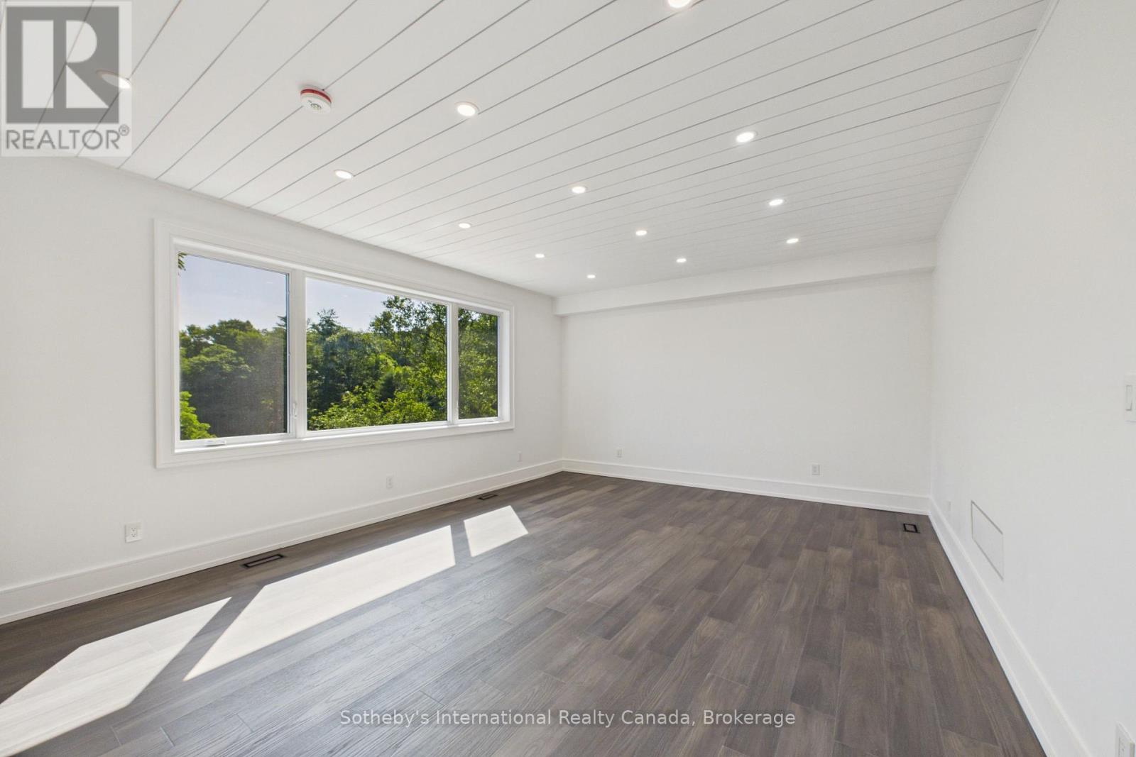 492 BRUNEL ROAD - Image 22