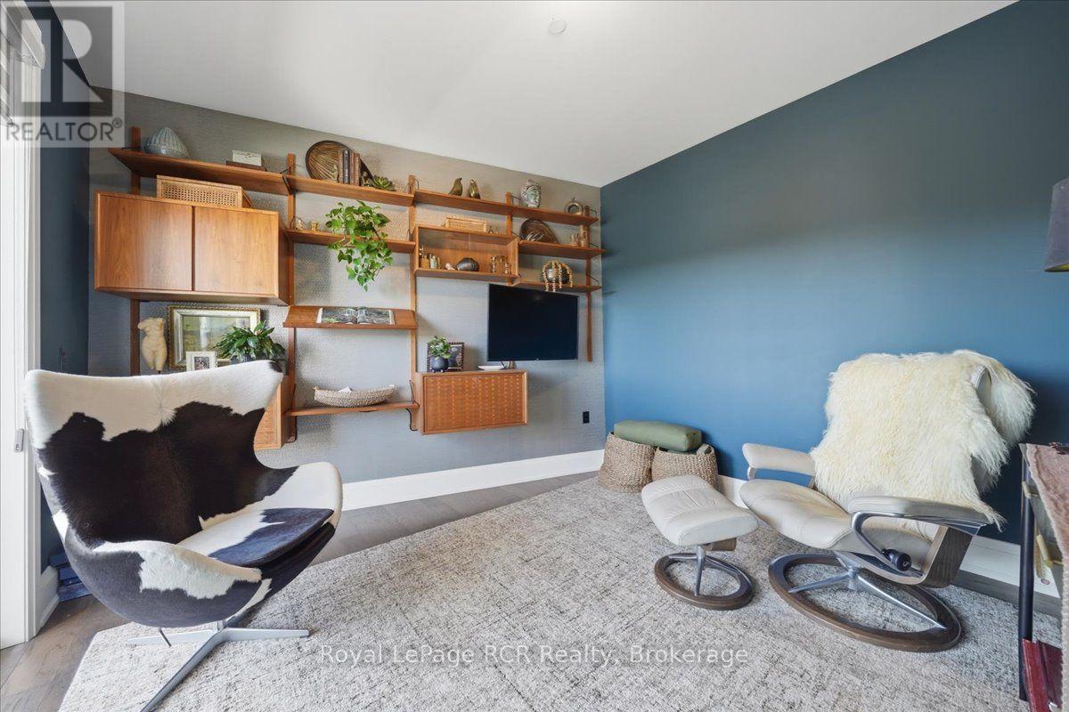 #501 80 9TH STREET E - 20
