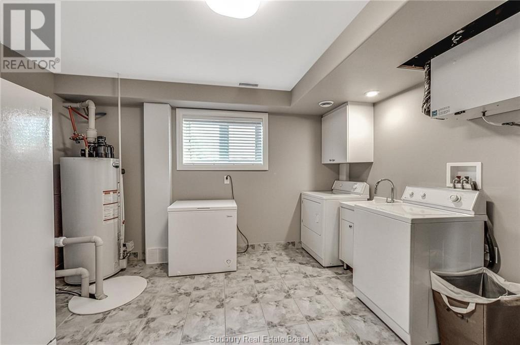 9 Rollande Street - 25