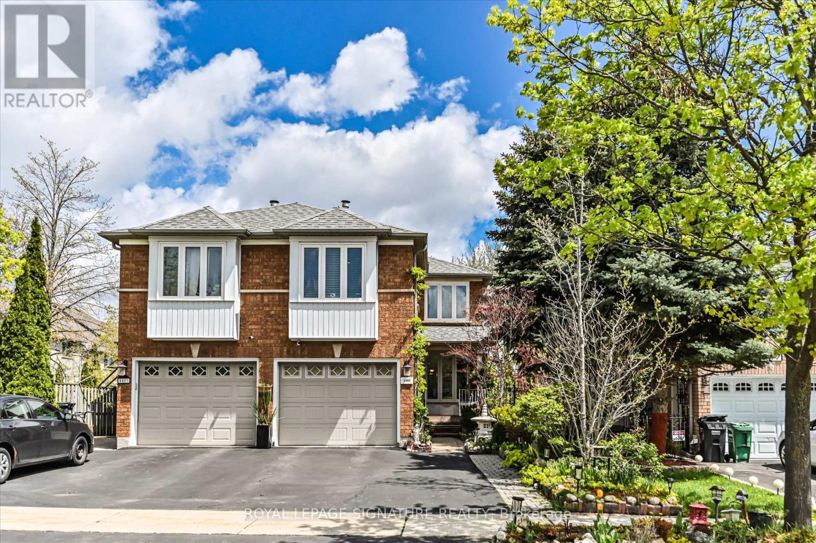 5481 PALMERSTON CRESCENT - 1