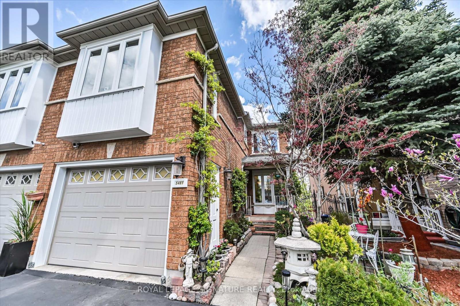 5481 PALMERSTON CRESCENT - 2