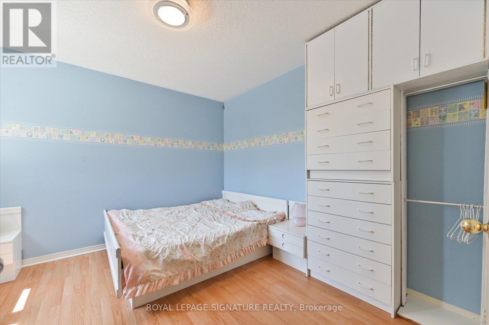 5481 PALMERSTON CRESCENT - 31