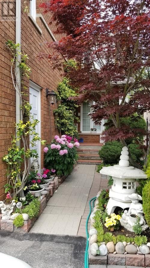 5481 PALMERSTON CRESCENT - 6