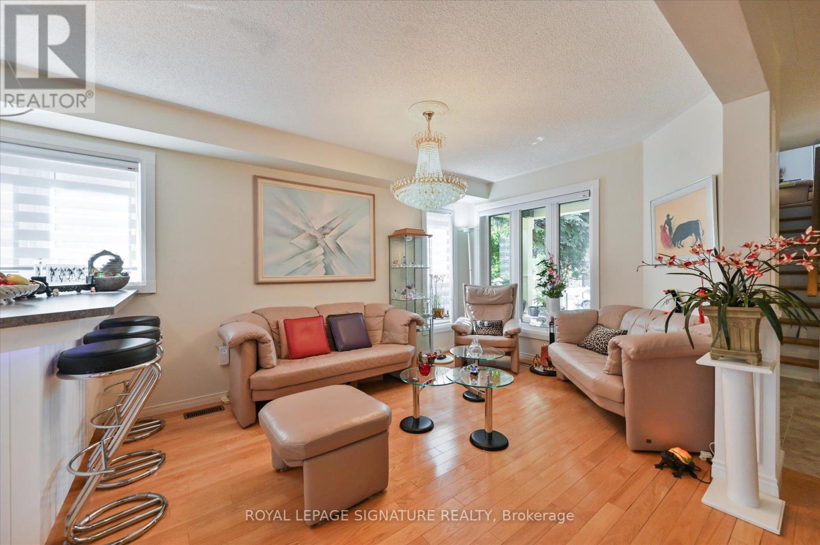 5481 PALMERSTON CRESCENT - 8
