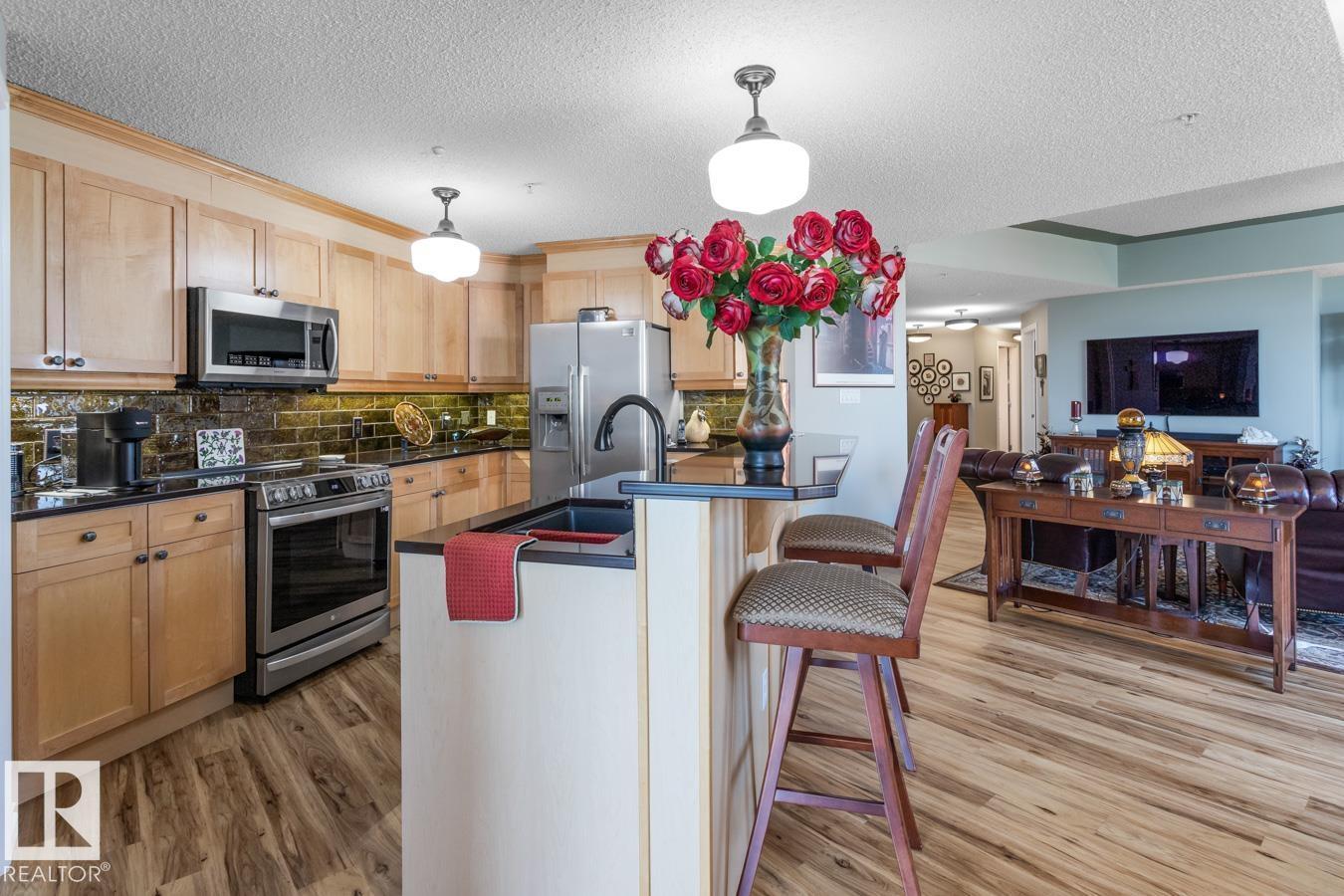 #1103 9020 JASPER AV NW - Image 12
