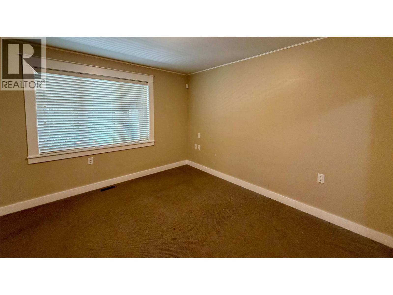 7449 7TH Street - 20