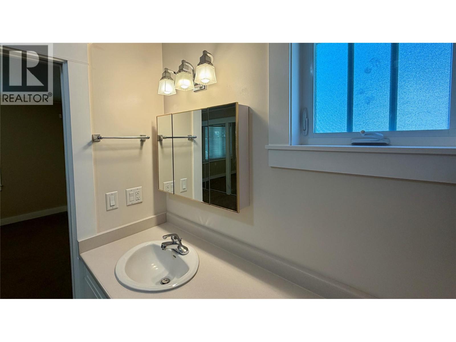 7449 7TH Street - 21