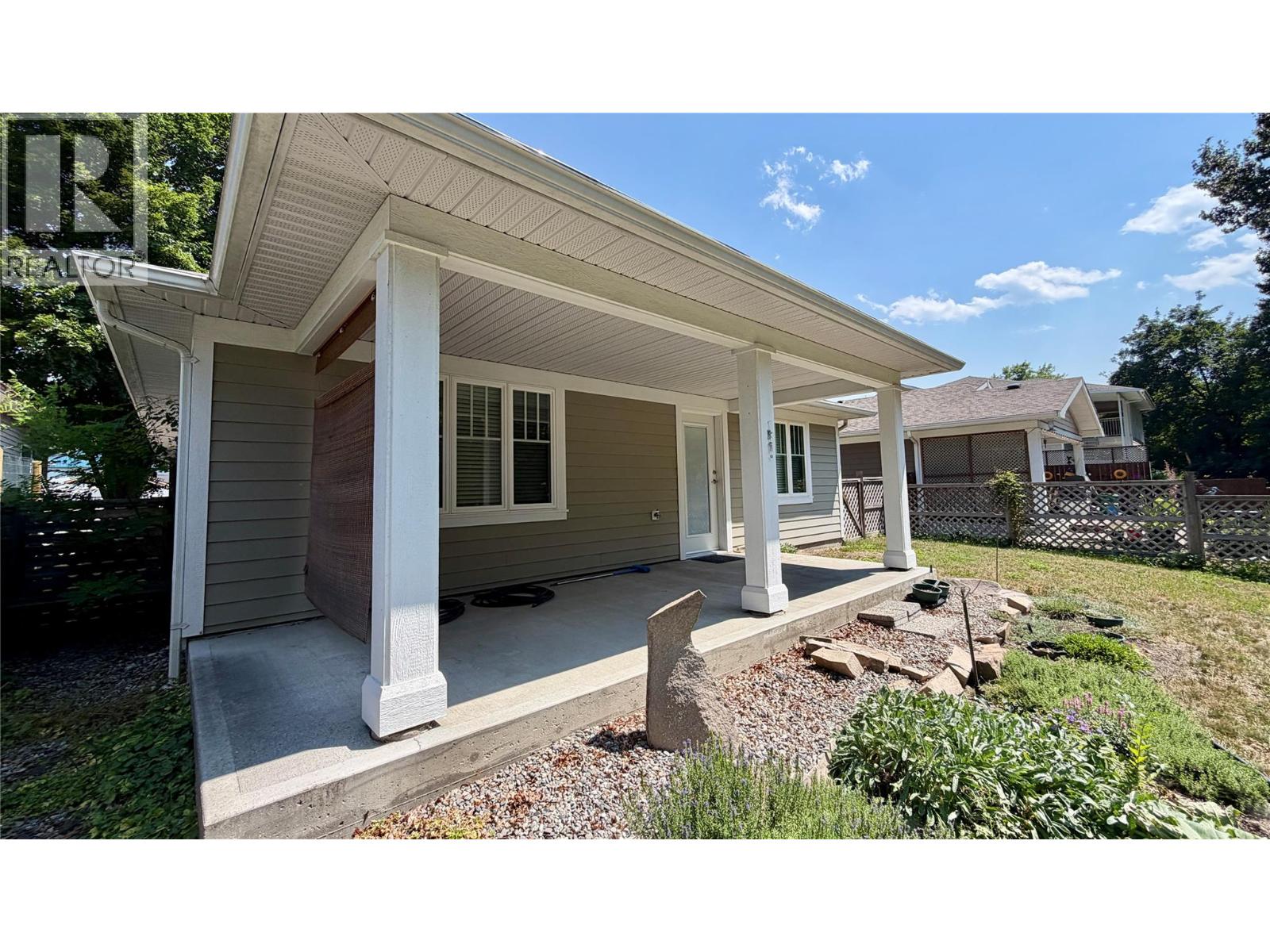 7449 7TH Street - 32