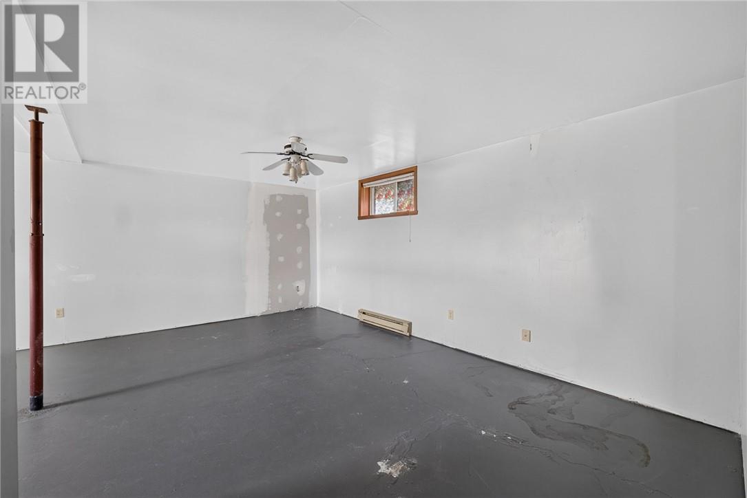 23 Sycamore Street - 36