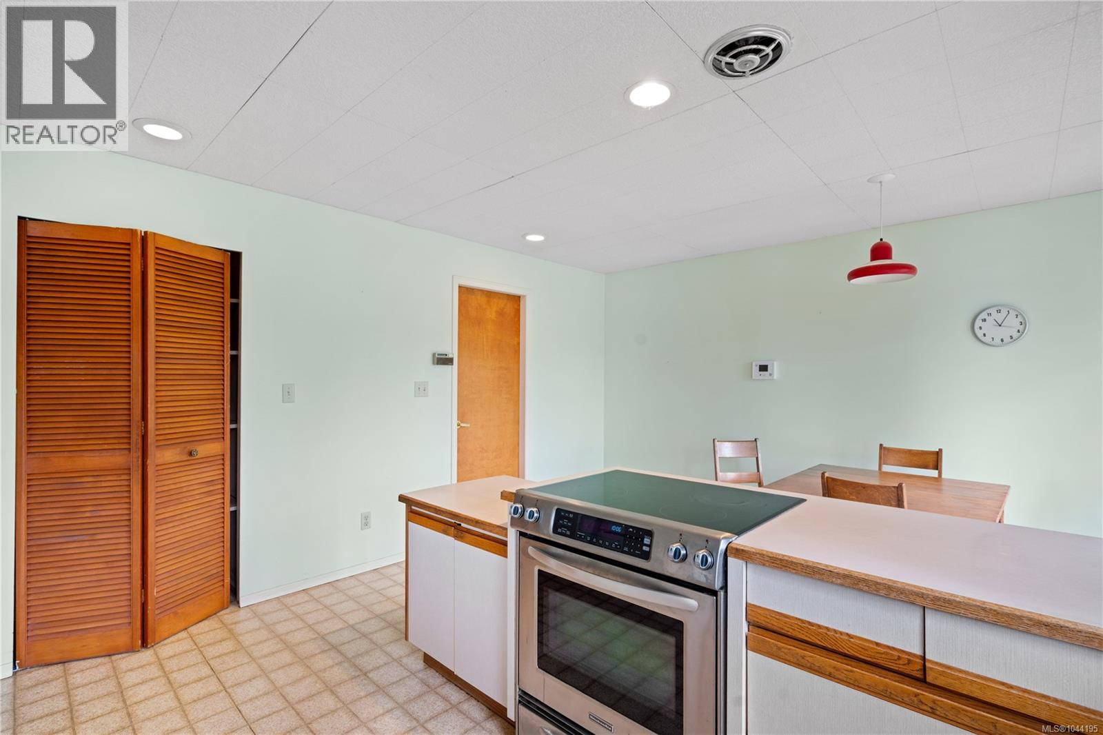 312 Bessborough Ave - 16