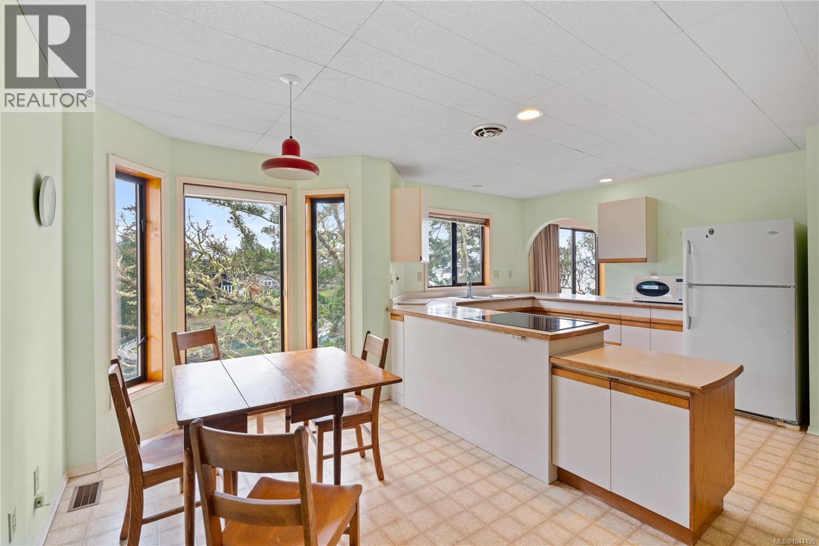 312 Bessborough Ave - 18