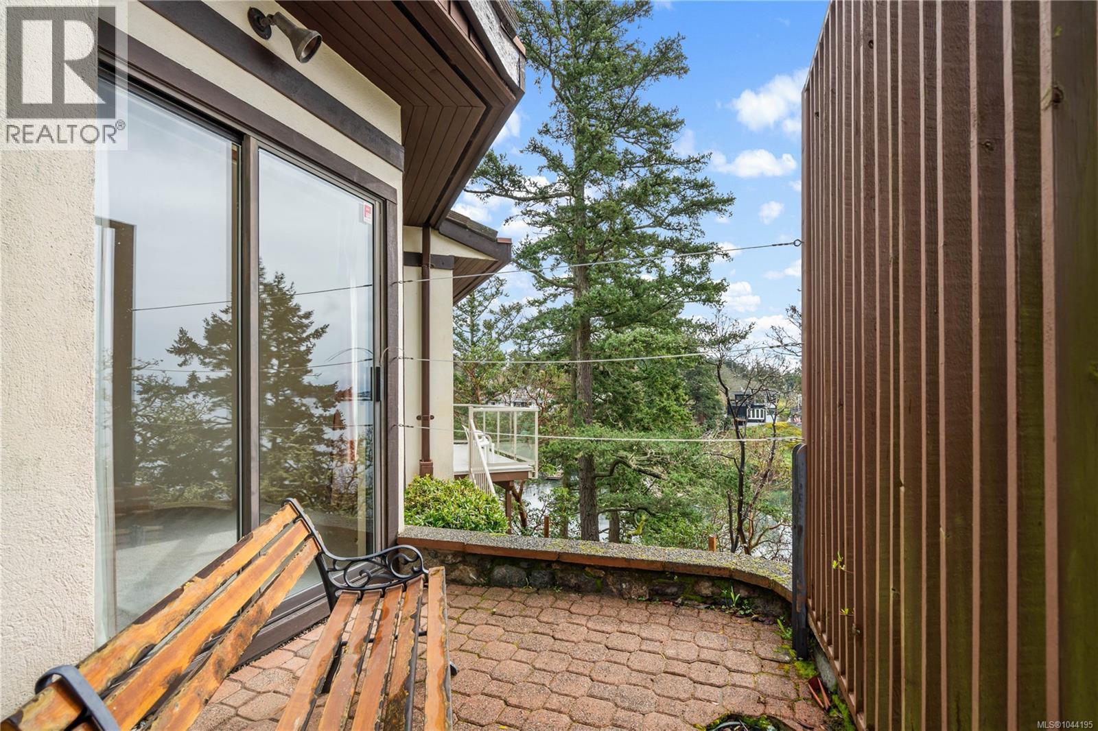 312 Bessborough Ave - 39