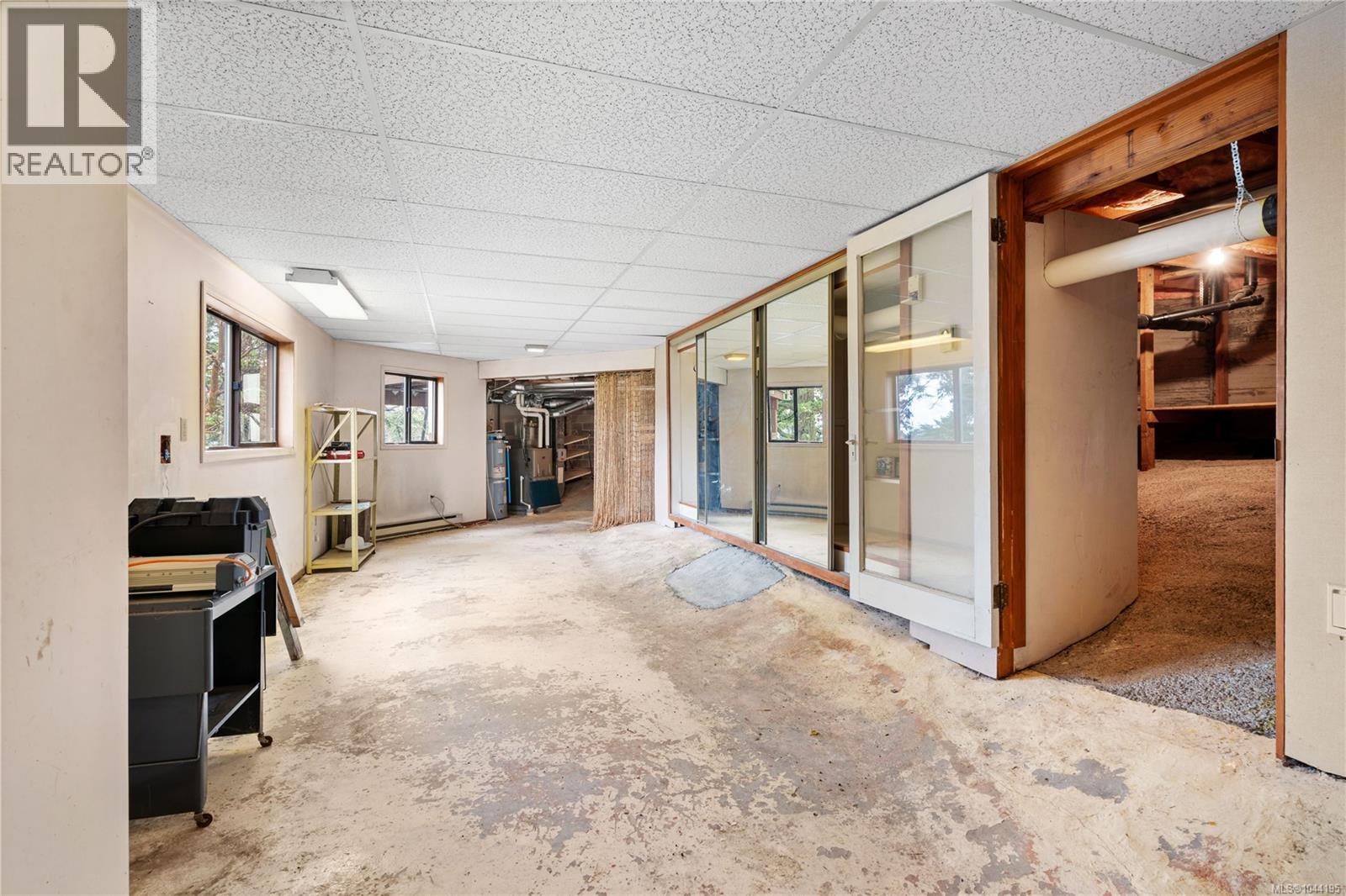 312 Bessborough Ave - 51