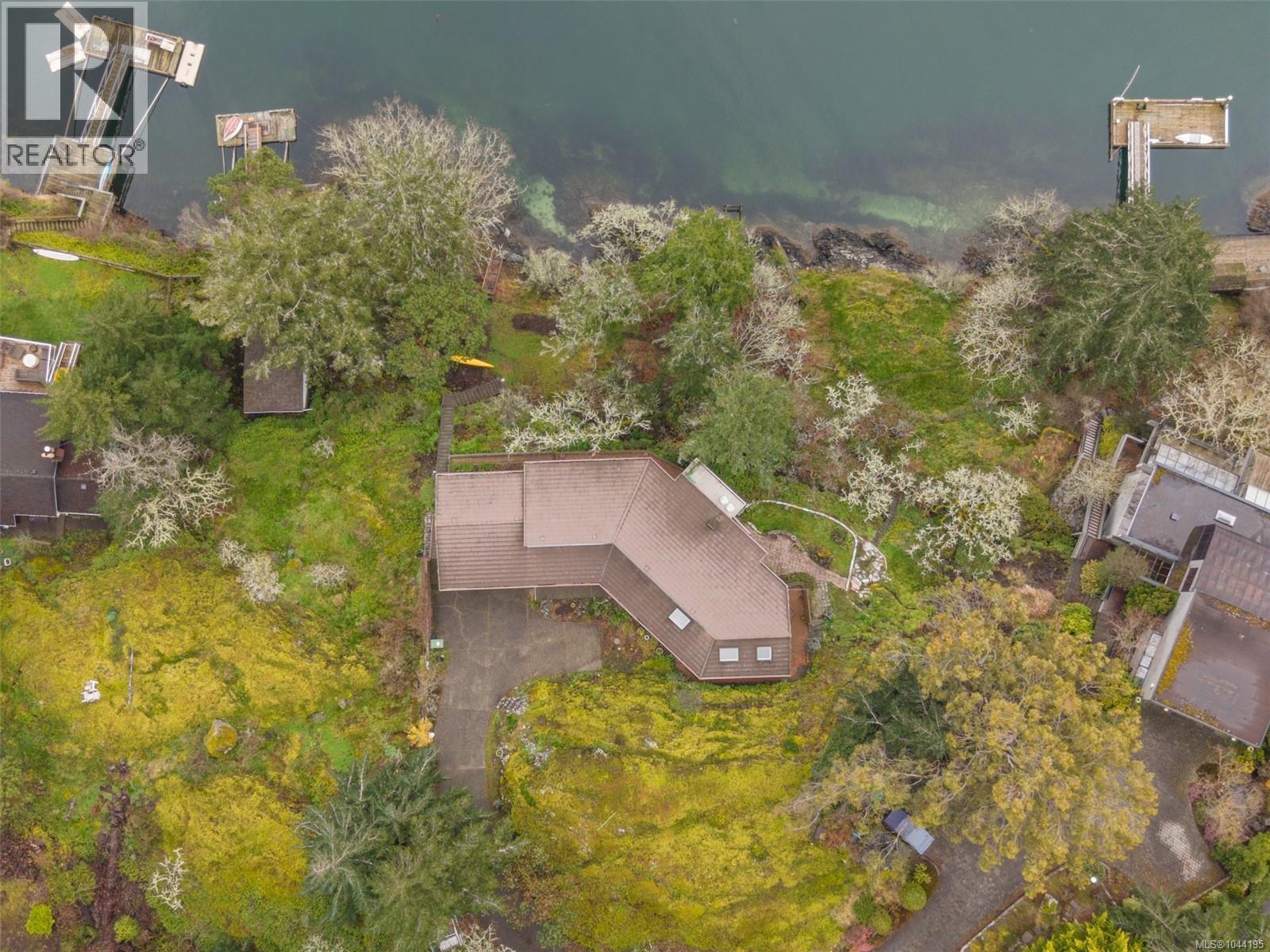 312 Bessborough Ave - 59