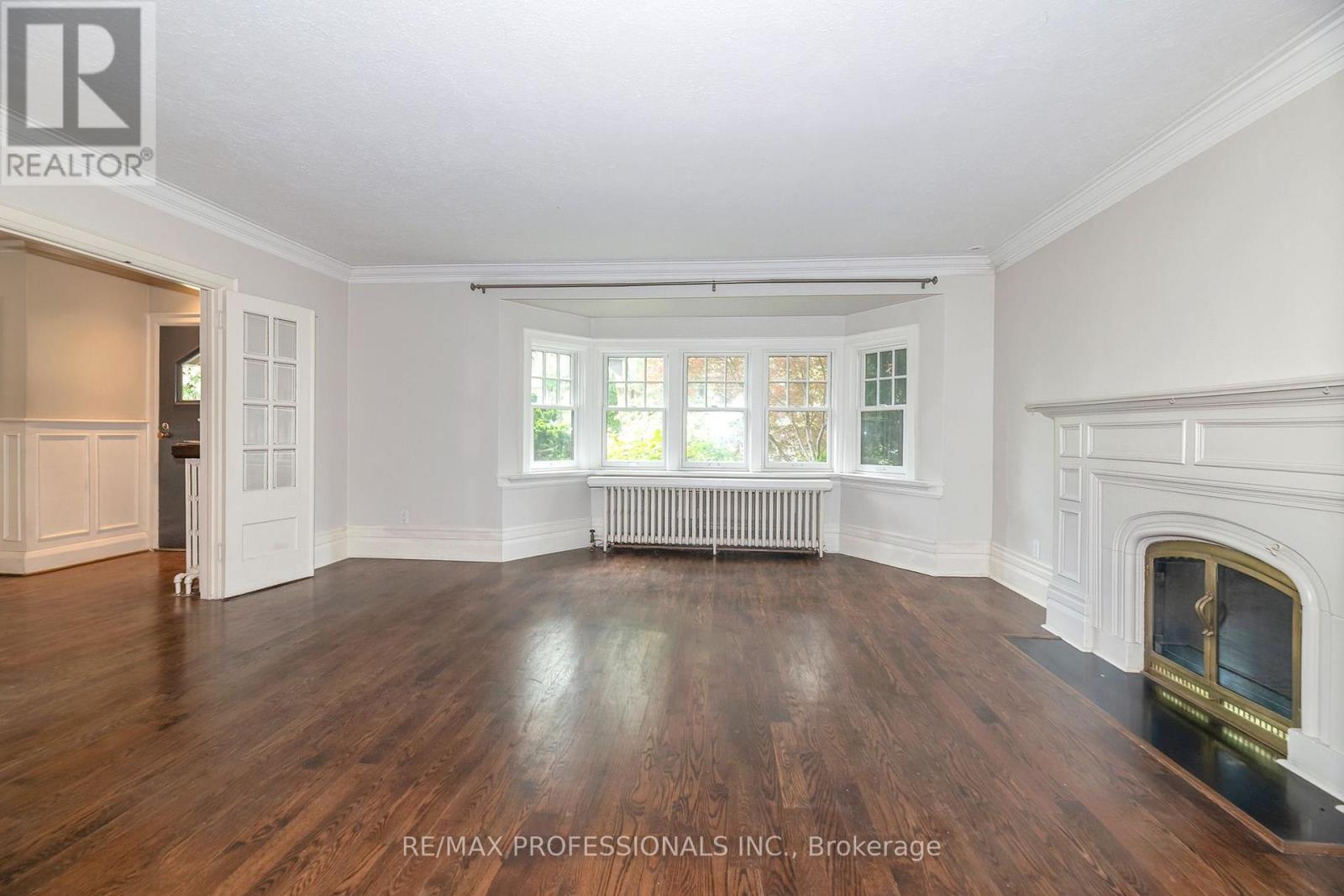 61 GRENVIEW BOULEVARD N - 6