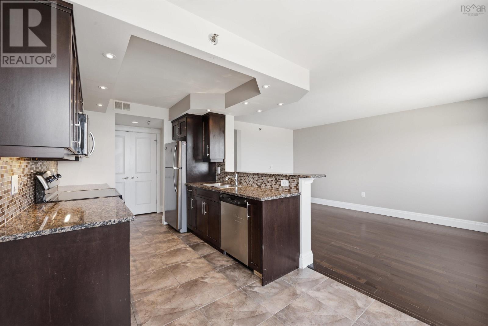 #516 45 Vimy Avenue - 14