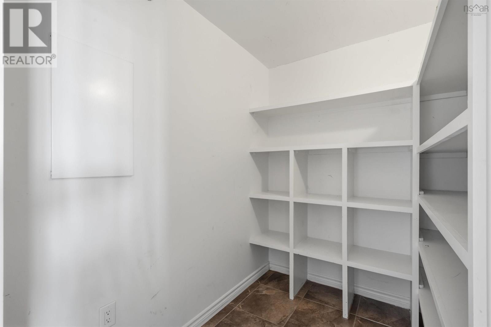 #516 45 Vimy Avenue - 31