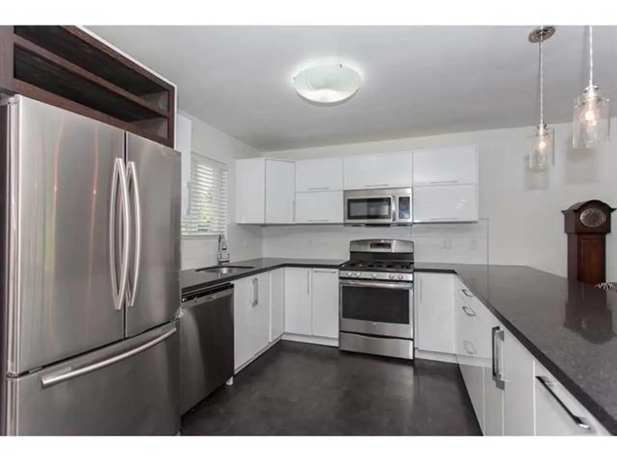 3 Bed, 1 Bath House for Rent in Mission – 7902 BURDOCK ST, Mission – MLS# R3150204 - Image 3