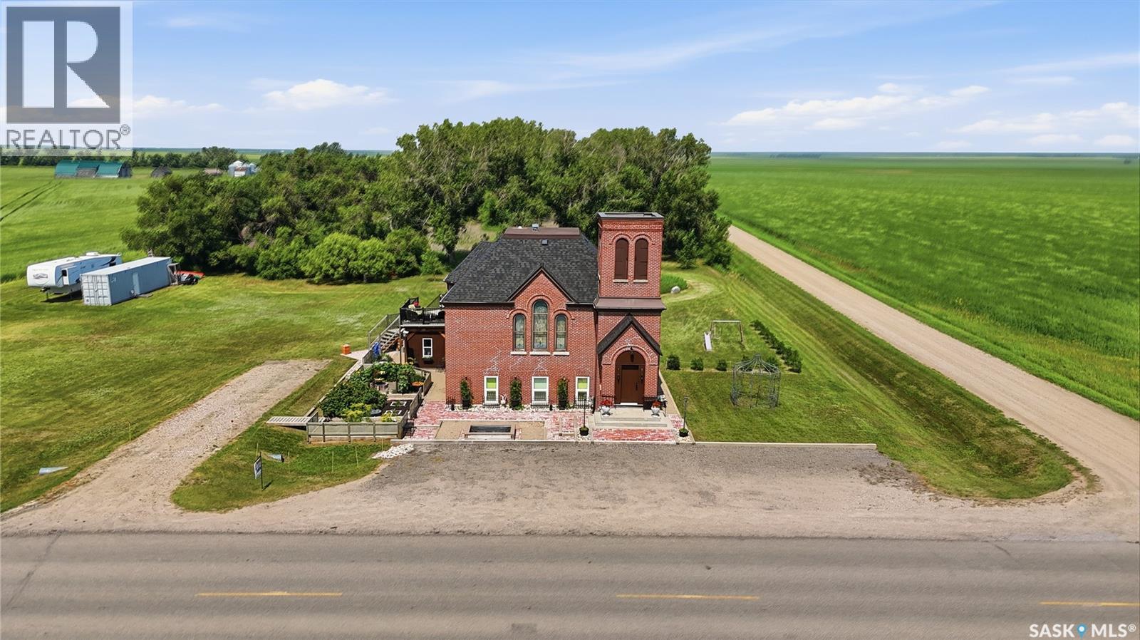Mickleborough Acreage - 1