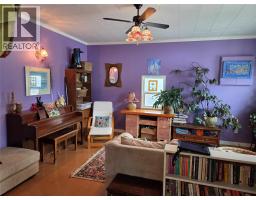 Family room - 2151 Main Street, Cawston, BC V0X1C1 Photo 9