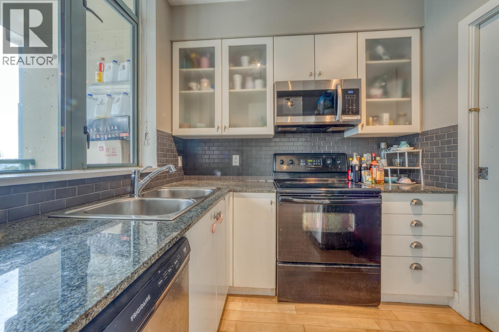 1003 1238 BURRARD STREET, Vancouver photo 11