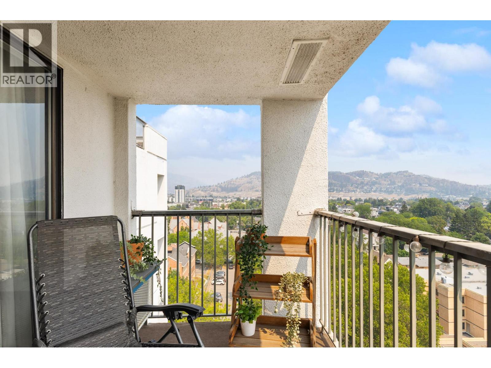 #1205 737 Leon Avenue - 25